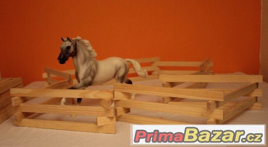 Breyer - Wood Corral