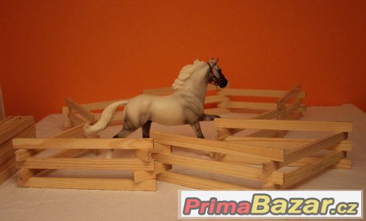 Breyer - Wood Corral