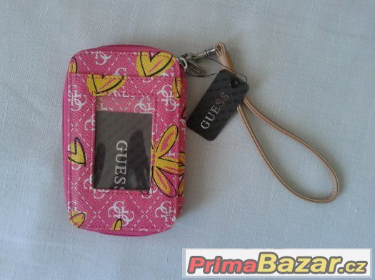 GUESS pouzdro na mobil Kiss me - Wink GUESS pouzdro na mobil Kiss me - Wink