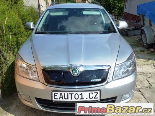 ŠKODA OCTAVIA COMBI TDI 77kW NAVI MULTIFUNKČNÍ VOLANT HF+BT