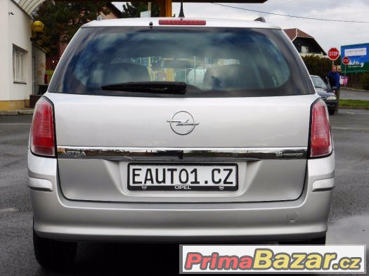 OPEL ASTRA COMBI 2006 1.6i 77kW KLIMA 1.MAJITEL 10xBAG