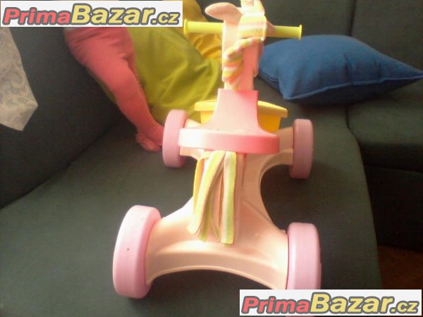 Odrážedlo Fisher Price