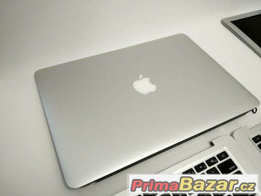 ROZPRODEJ- APPLE MACBOOK AIR 13.3