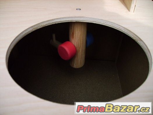 Prodám ručně vyrobenou kuchyňku pro děti z ekol.materiálů Prodám ručně vyrobenou kuchyňku pro děti z ekol.materiálů