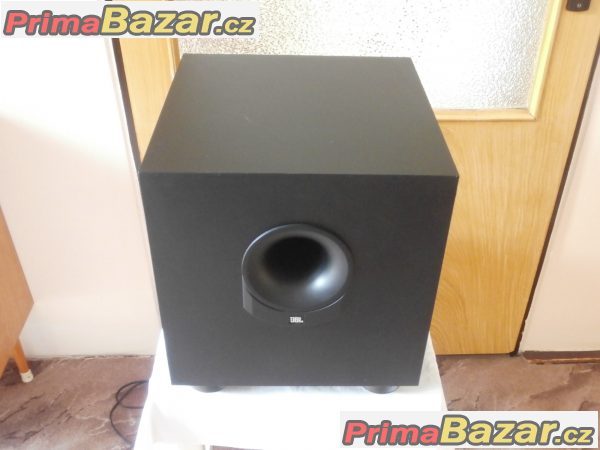 Aktivní subwoofer JBL SUB 135