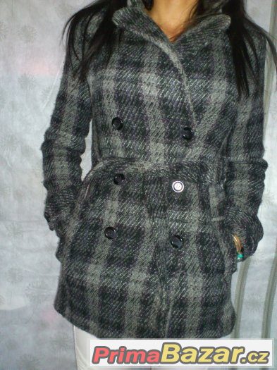 Dámský zimní kabát z Orsay vel. M
