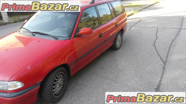 opel astra f 1,6  kombi rok 1997