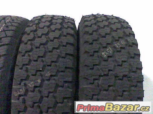 225/75 R15 univerzální GoodYear