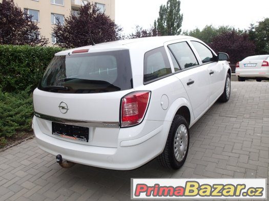 Opel Astra 1.7CDTI 81kW Koup.ČR,Servisní kniha,Tažné zařízen Opel Astra 1.7CDTI 81kW Koup.ČR,Servisní kniha,Tažné zařízen