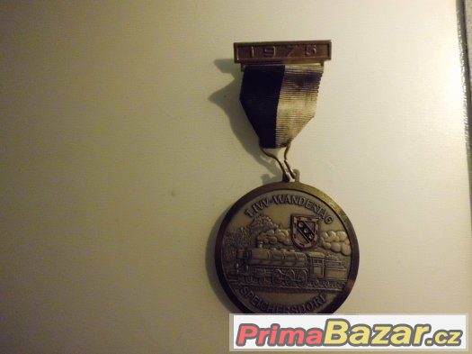 Medaile železniční z roku 1975 zapínací