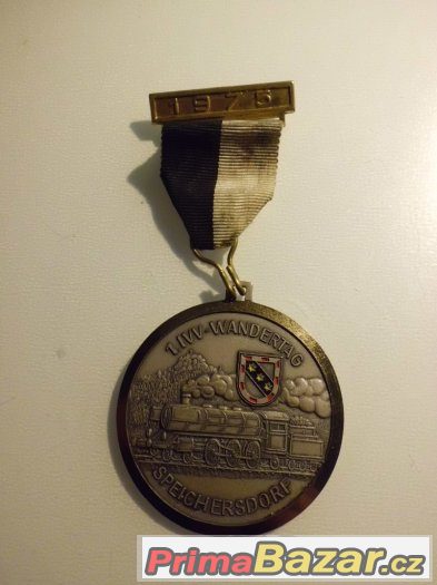 Medaile železniční z roku 1975 zapínací