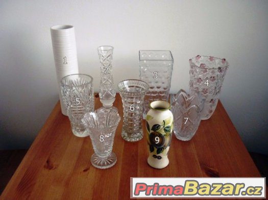 Prodám pouze vystavené mísy a vazy(broušené sklo, keramika)
