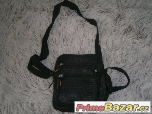 Černá crossbody taštička