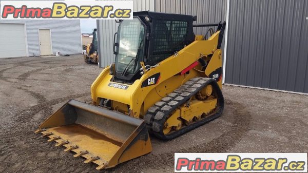 Pásový nakladac Caterpillar 259RB3