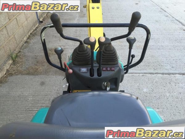 Minibagr Yanmar SV-08V1