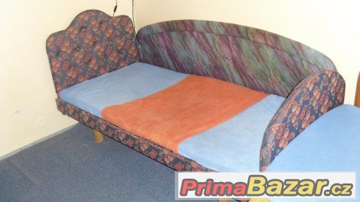 Pěkná dětská postel 80 x 170 cm, včetně madrace za 450,- Kč
