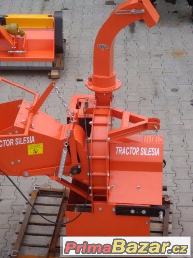 Štěpkovač WC-8 za traktor, drtič větví do 20 cm průměru