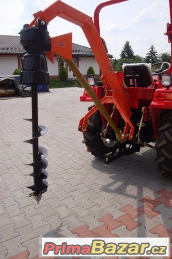 Zemní vrták, půdní vrták CR-12 za traktor, jamkovač