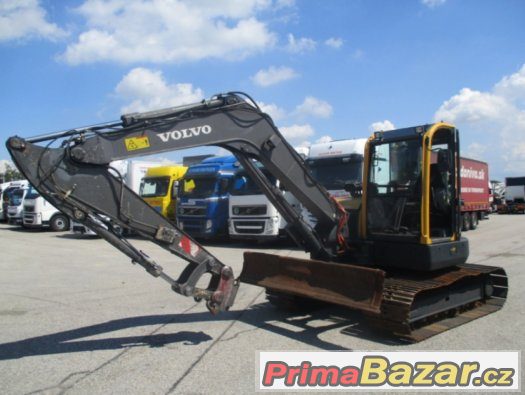 Pásový bagr Volvo ECR88