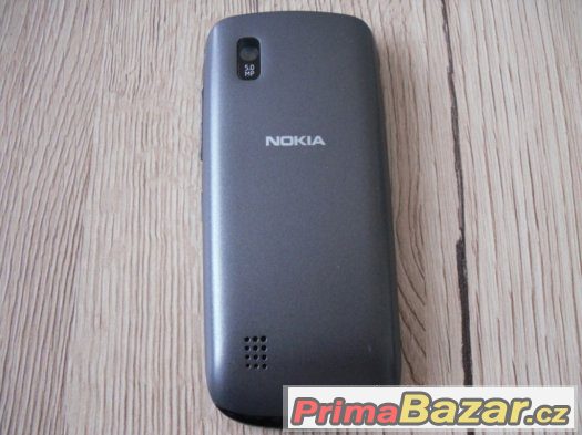 Nokia Asha 300,5MPx foto,slot microSD,stav nového tel.