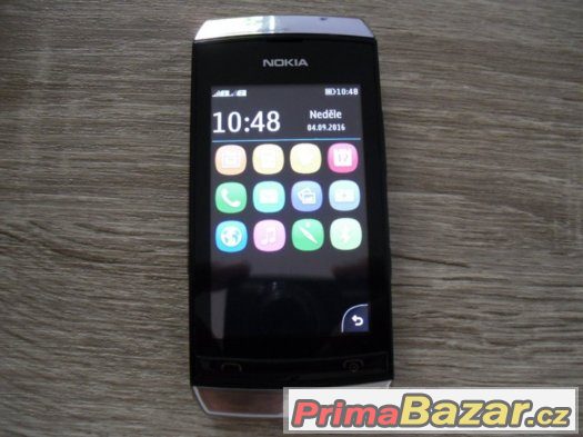 Nokia Asha 305,Dual sim,slot na microSD,2MPx foto,top stav