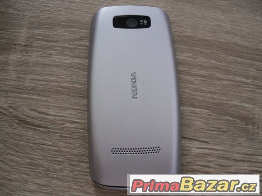 Nokia Asha 305,Dual sim,slot na microSD,2MPx foto,top stav