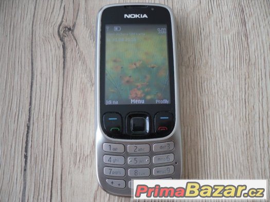 Nokia 6303, stříbrná,klasický tlačítkový tel.,perfektní stav