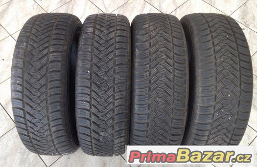 ZIMNÍ PNEU Maxxis 225/60 R17 skoro nové vzorek 9mm