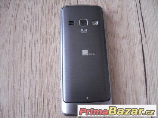 Samsung GT-S5610, 5MPx foto,microSD slot,top stav Samsung GT-S5610, 5MPx foto,microSD slot,top stav