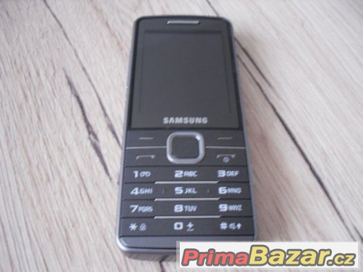 Samsung GT-S5610, 5MPx foto,microSD slot,top stav Samsung GT-S5610, 5MPx foto,microSD slot,top stav