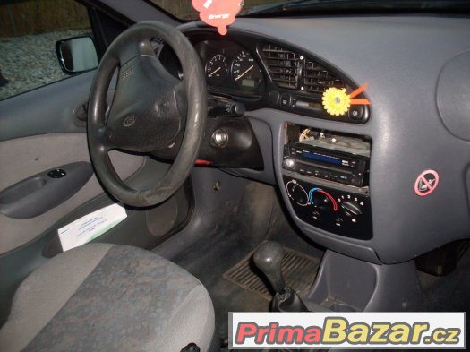 Ford Fiesta obsah 1,25 rok 1998 pojizdné