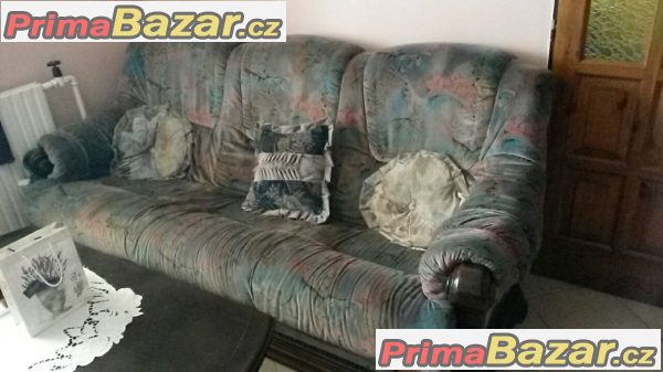 starsi-sedaci-souprava-z-masivu