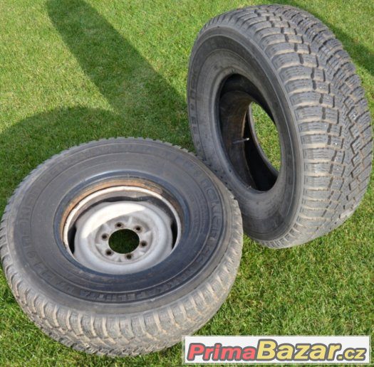 Zimní pneu NOKIAN LT 265/75 R16