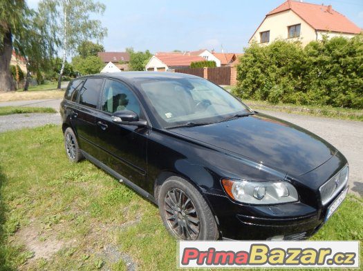 Volvo V50 2.0D, plná výbava, xenon, nová STK