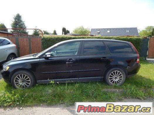 Volvo V50 2.0D, plná výbava, xenon, nová STK