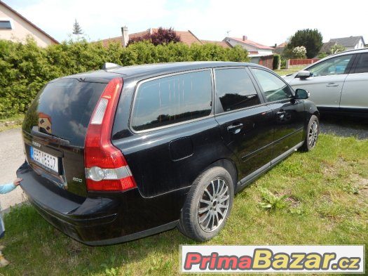 Volvo V50 2.0D, plná výbava, xenon, nová STK