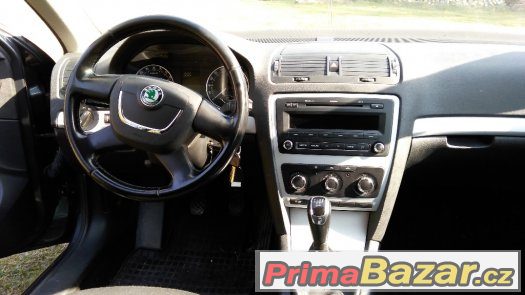 Škoda Octavia 1.6tdi, 2011, combi – fotografie 4