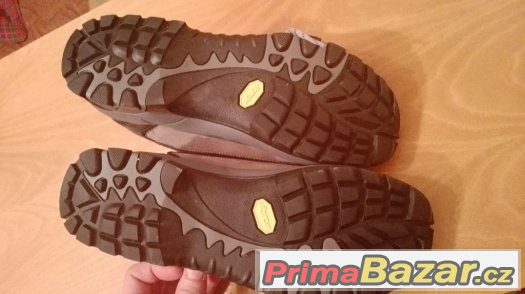 Prodáme boty RAICHLE , délka stélky 26 cm Prodáme boty RAICHLE , délka stélky 26 cm