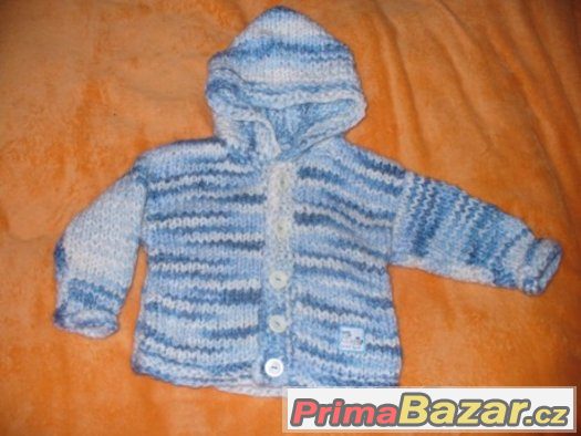Kabátek / svetřík ručně pletený na roční dítě