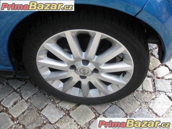 Opel Tigra 1.4i 16V, r. v. 2004,