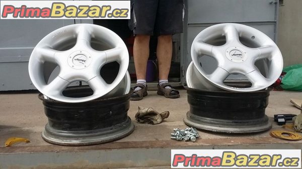 Nové, nepoužité Autec s dvoji rozteči 4x100 a 4x108 et35 Nové, nepoužité Autec s dvoji rozteči 4x100 a 4x108 et35