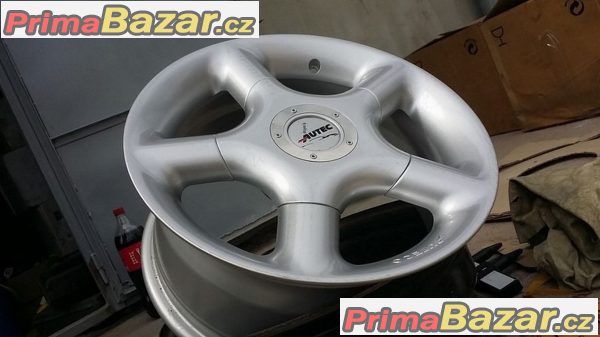 Nové, nepoužité Autec s dvoji rozteči 4x100 a 4x108 et35 Nové, nepoužité Autec s dvoji rozteči 4x100 a 4x108 et35