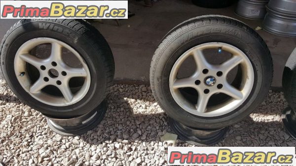 Bmw 5x120 7jx15 et pneu 195/65 r15 95T