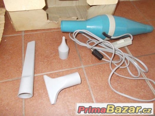 Univerzální kempinkový nafukovač s vysáváním Univerzální kempinkový nafukovač s vysáváním