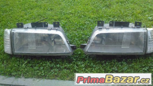 Přední světla na Peugeot 405 + blinkry Přední světla na Peugeot 405 + blinkry