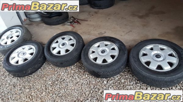 Kia 5x114.3 6jx15 et50 pneu Goodyear GT2 215/65 r15 96T