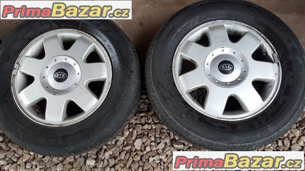 Kia 5x114.3 6jx15 et50 pneu Goodyear GT2 215/65 r15 96T