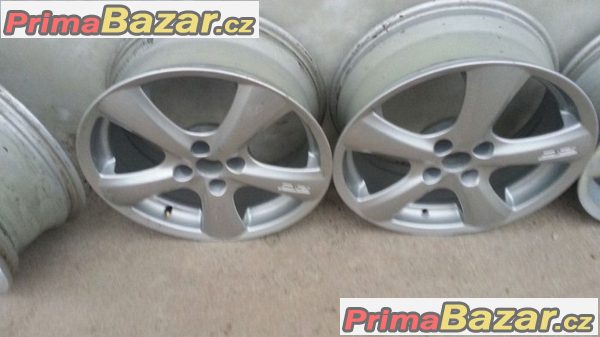 O.Z 4x100 7jx17 et37 r17