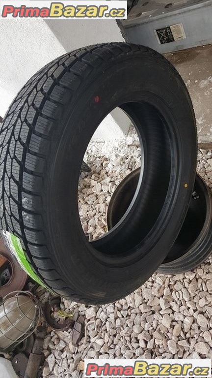 1xnova pneu Falken Eurowinter HS437 Van 195/65 r16C 104/102T