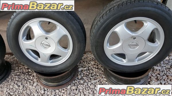 GM 4x100 6jx15 et49 pneu Toyo 195/65 r1